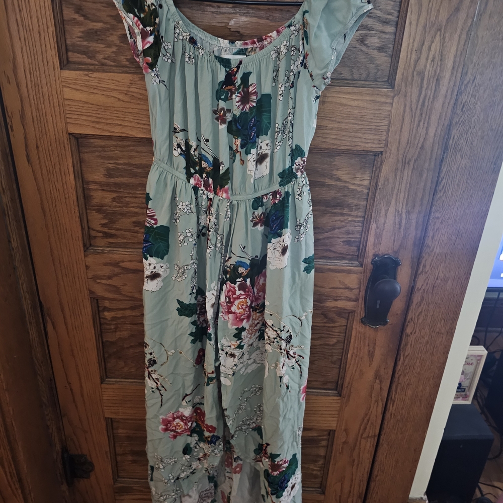 Elegant Floral Maxi Dress in Green